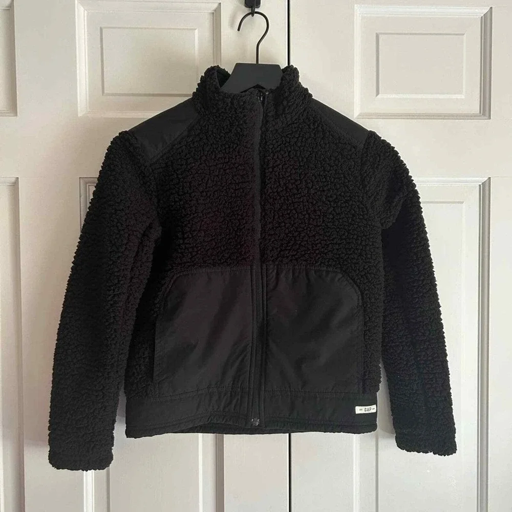 GAP Kids Girls Fuzzy Jacket Large 10-11 Black Full Zip Warm Cozy Winter Coat